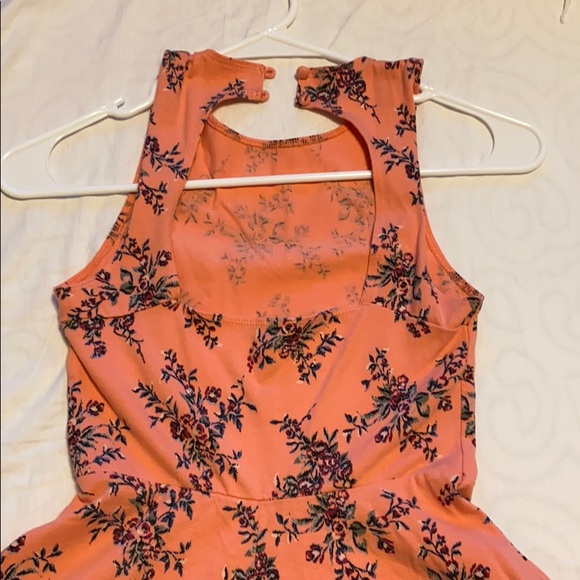 Dress - Picture 3 of 4